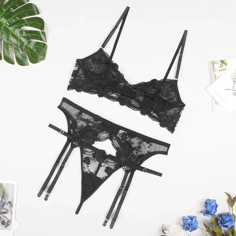 Nina | Three-Piece Lace Lingerie Set