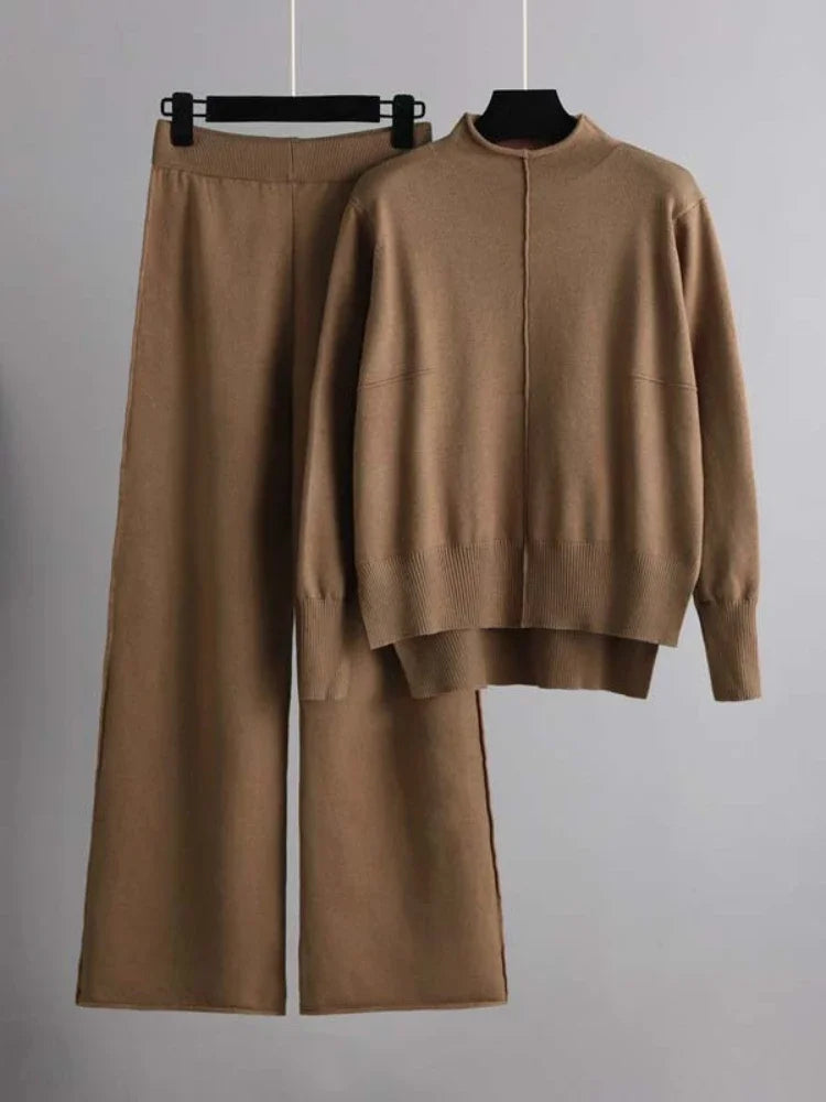 Tina/ Knitted mid-collar jumper and trousers